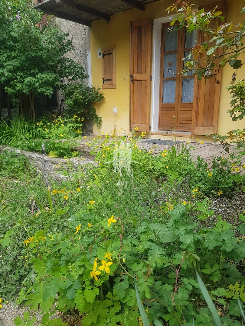 Maison à vendre  - 7 pièce(s) - Allos (04260)