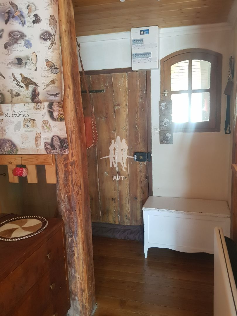 Maison à vendre  - 7 pièce(s) - Allos (04260)