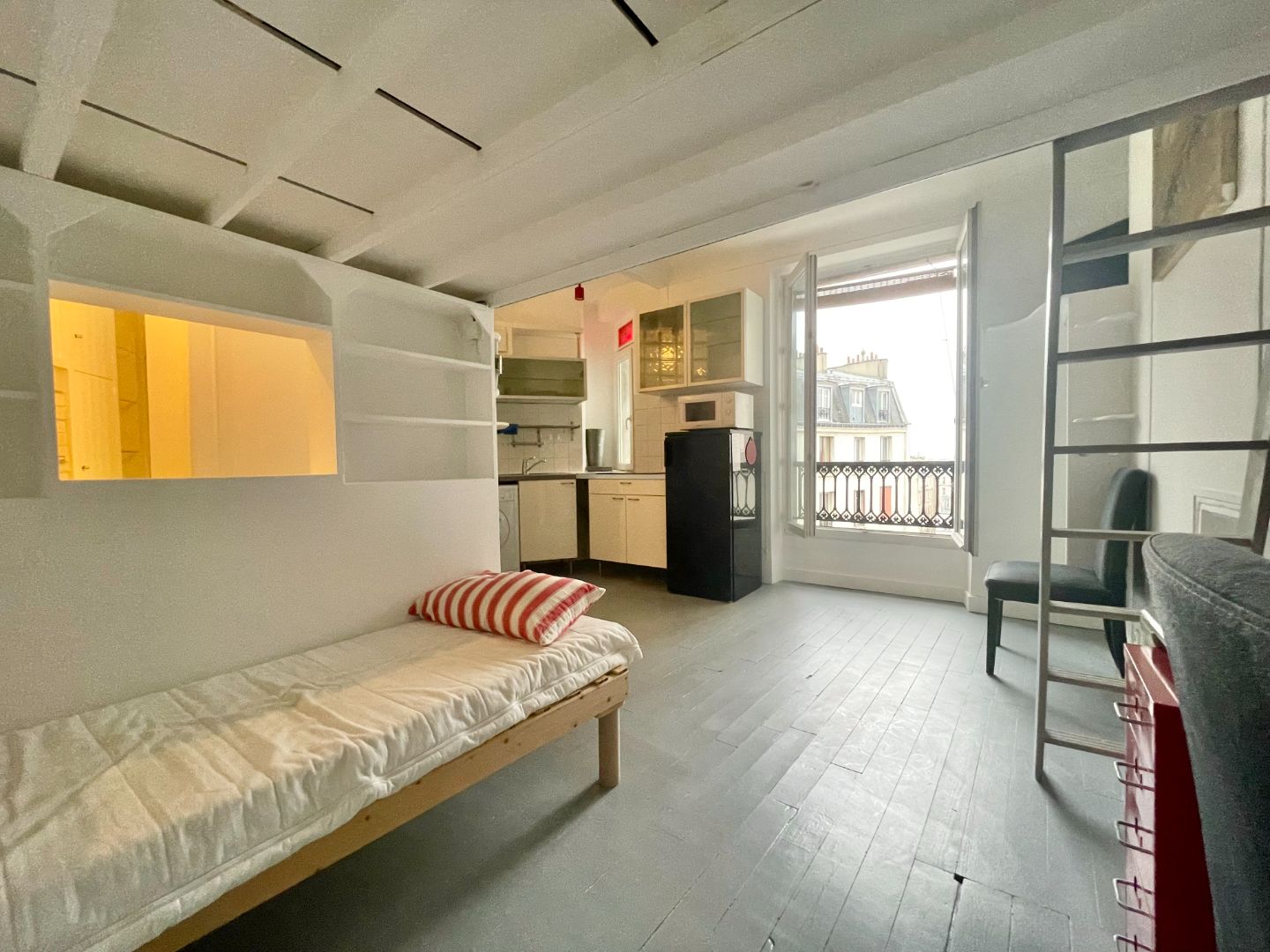 Appartement à vendre  - 1 pièce(s) - 24.1m2 - Paris (75019)