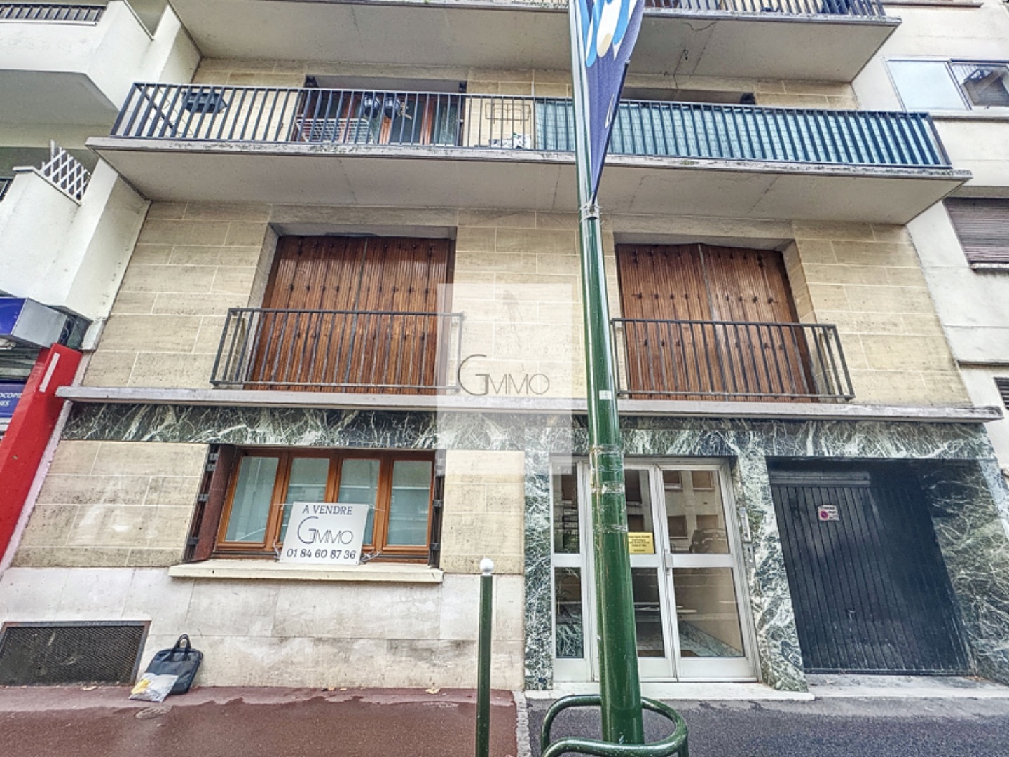 Studio Transformé en Cabinet de Podologue à Bourg-La-Reine