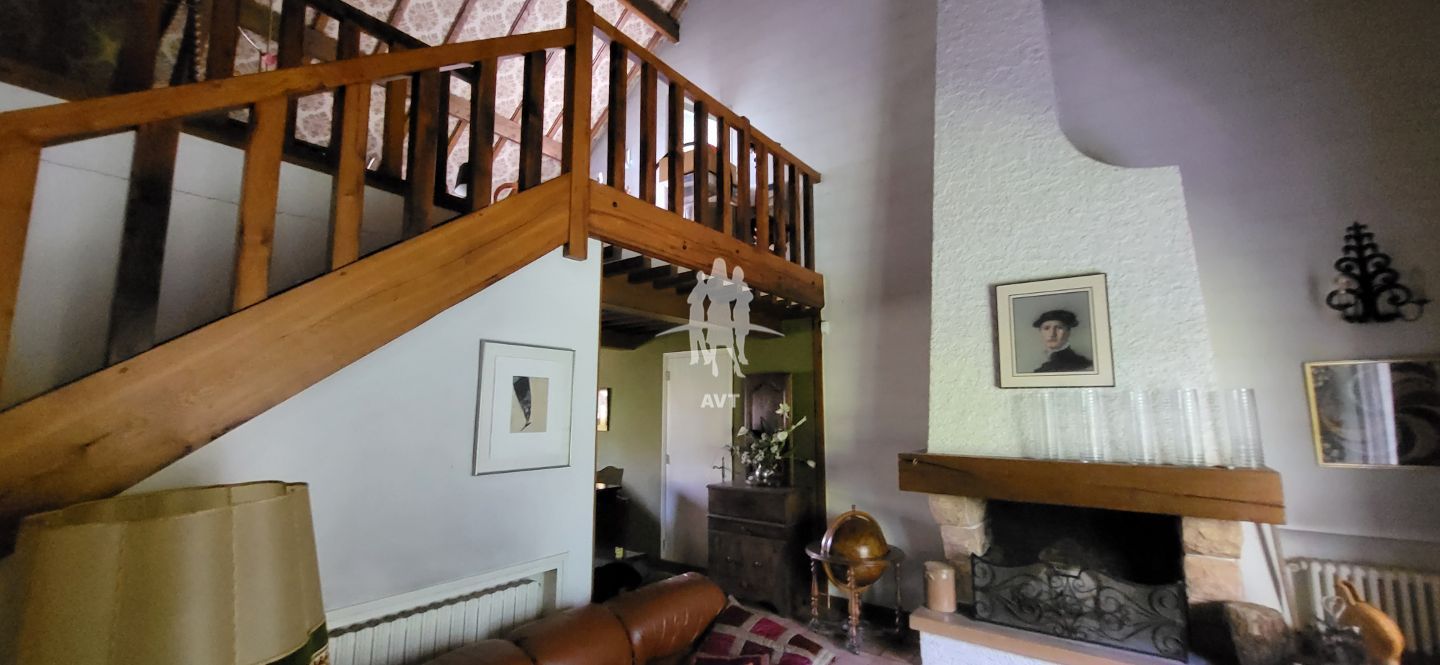 Maison à vendre  - 6 pièce(s) - 166m2 - Crottet (01290)