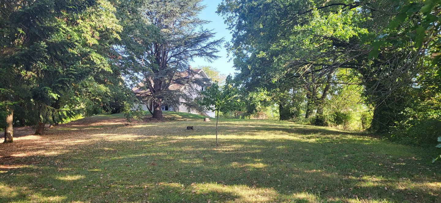 Maison à vendre  - 6 pièce(s) - 166m2 - Crottet (01290)