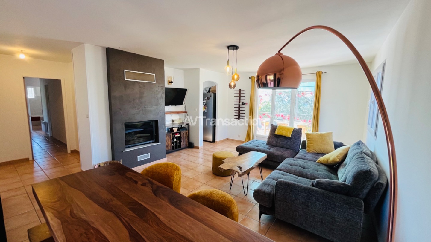 Maison à vendre  - 7 pièce(s) - 155m2 - Afa (20167)