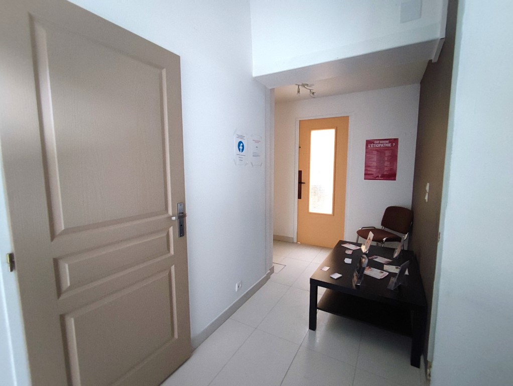 Immeuble de rapport à vendre  - 12 pièce(s) - 255m2 - Pons (17800)