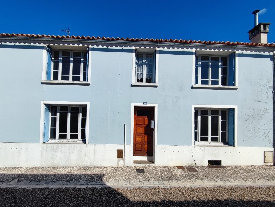 Maison à vendre  - 8 pièce(s) - 194m2 - Pons (17800)