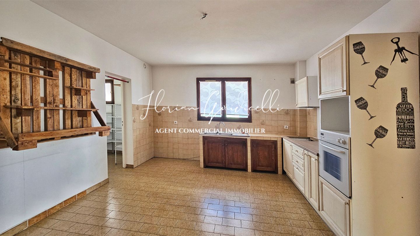 Appartement ancien à vendre  - 4 pièce(s) - 141m2 - Biguglia (20620)