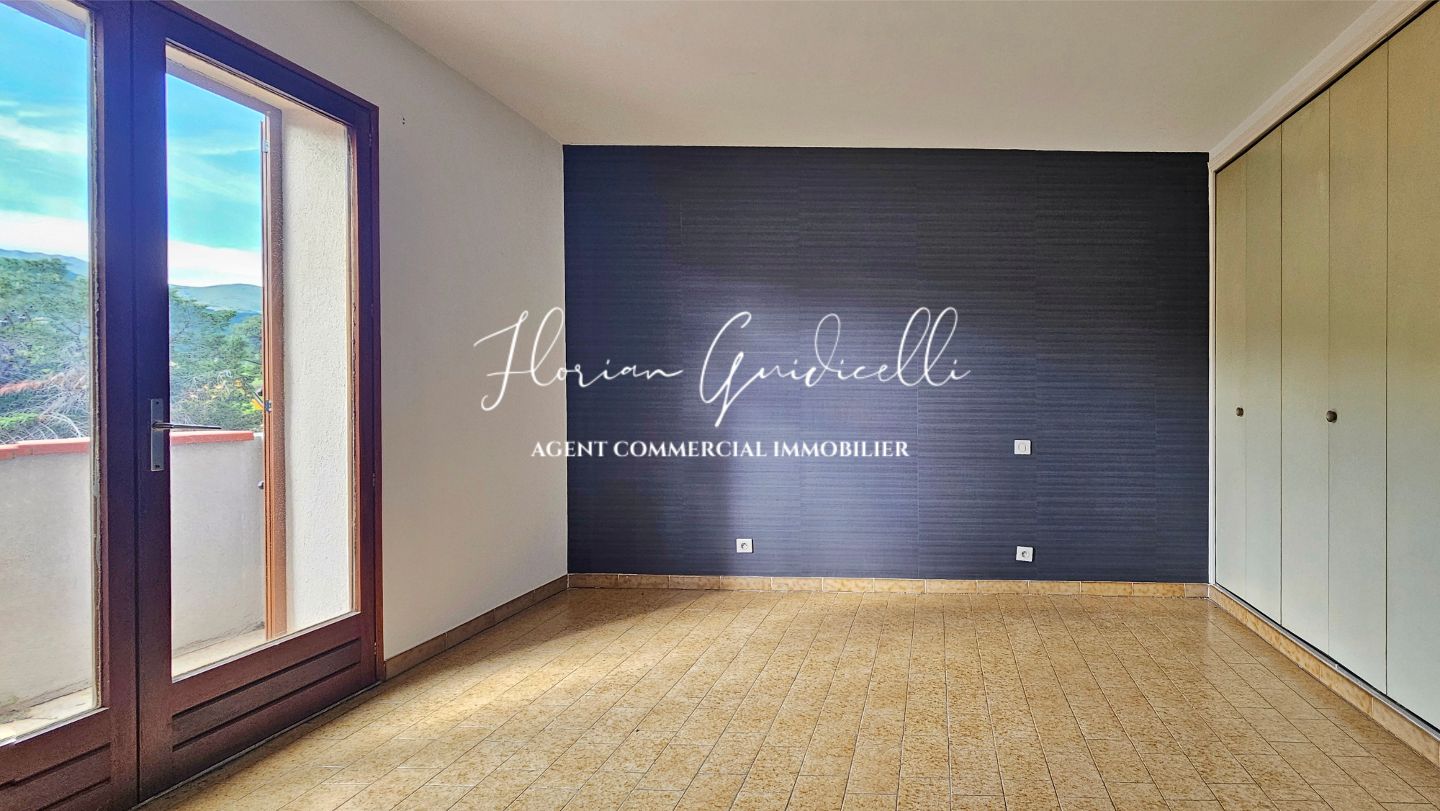 Appartement ancien à vendre  - 4 pièce(s) - 141m2 - Biguglia (20620)