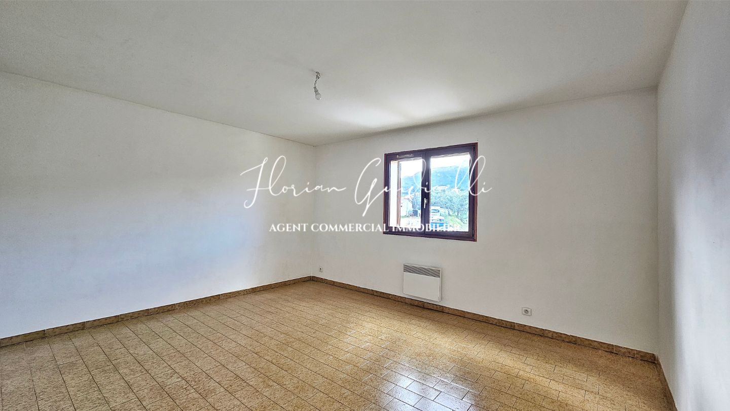 Appartement ancien à vendre  - 4 pièce(s) - 141m2 - Biguglia (20620)