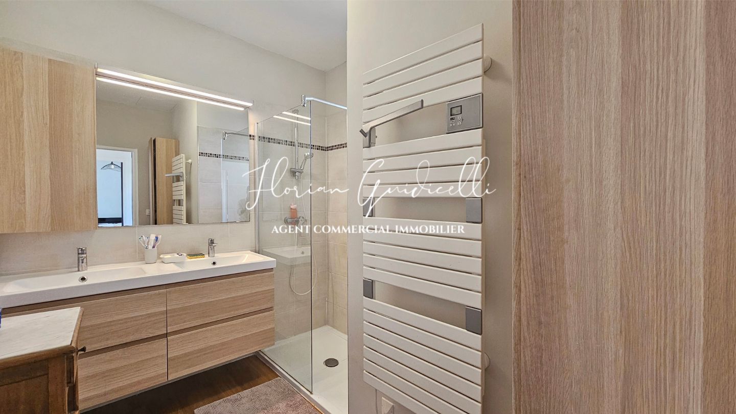 Maison à vendre  - 5 pièce(s) - 155m2 - San-giuliano (20230)