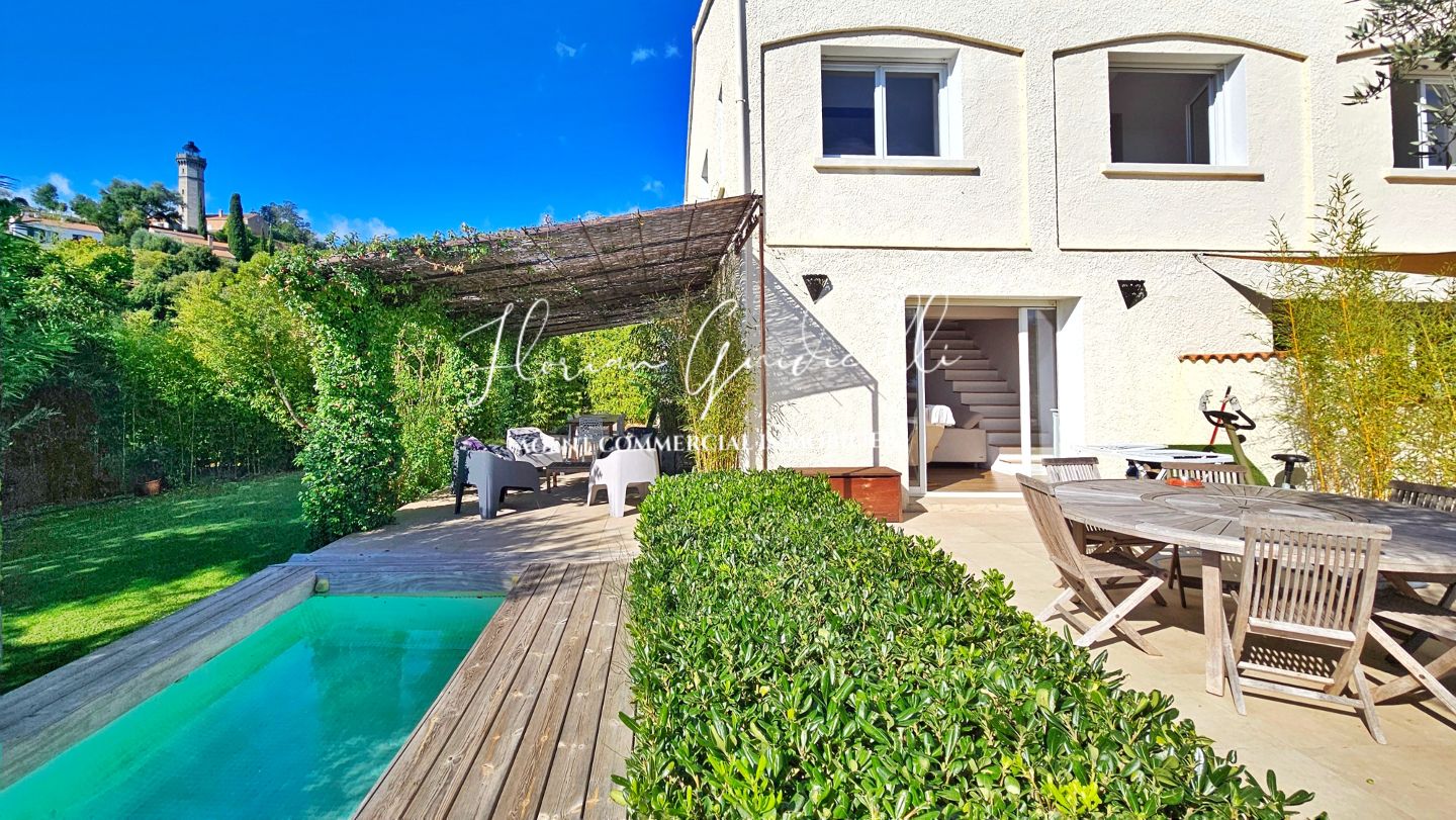 Maison à vendre  - 5 pièce(s) - 155m2 - San-giuliano (20230)