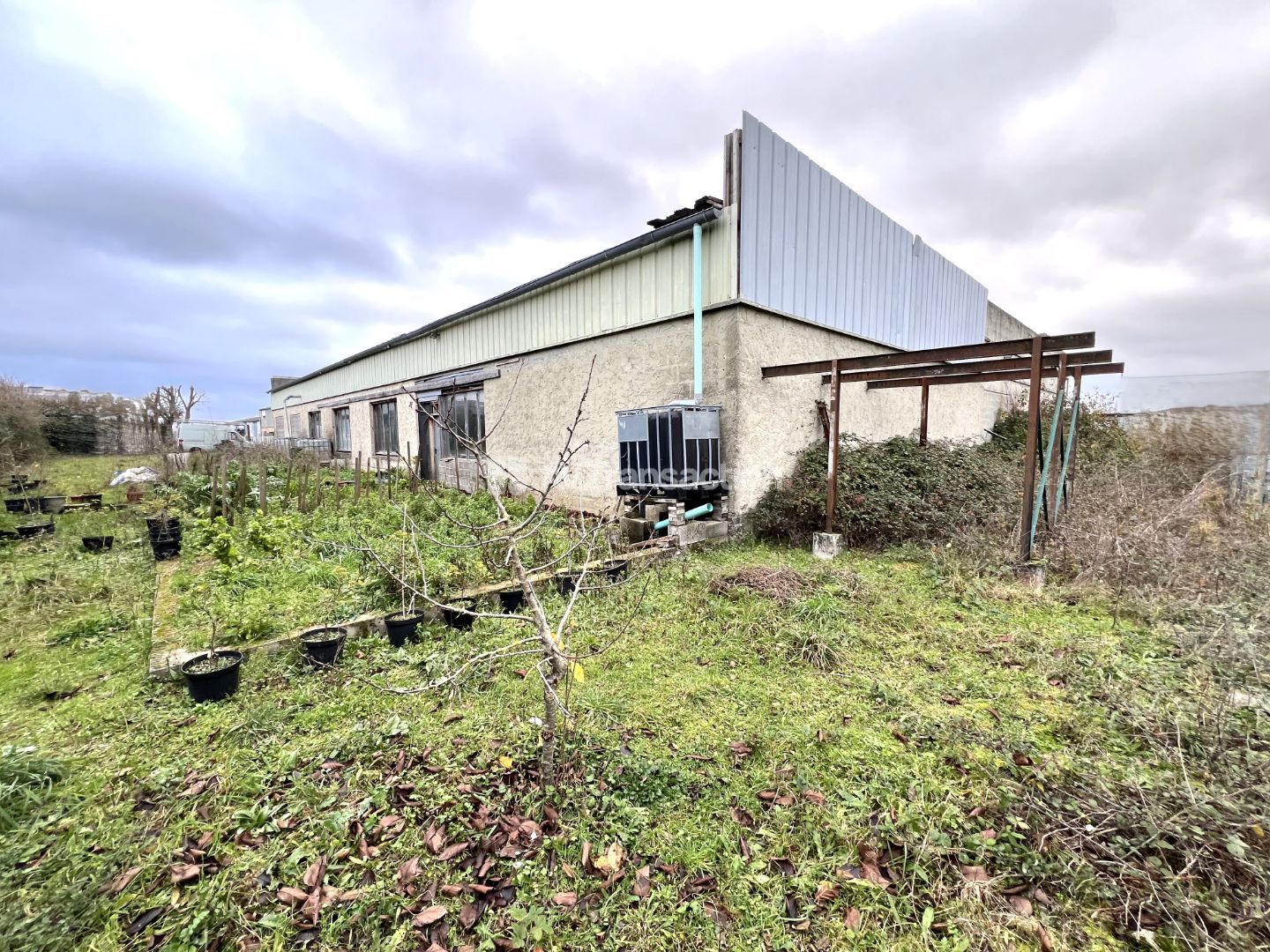 A vendre ,CAEN (14000 ) entrepôt 1070 m2 ,  terrain 4000 m2