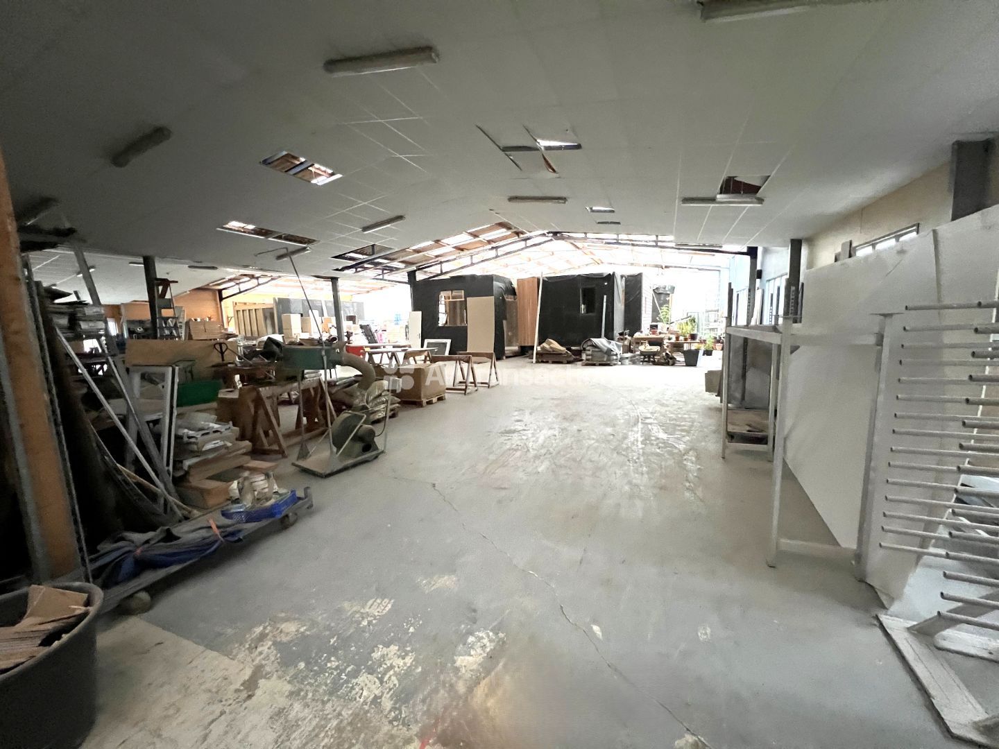 Entrepot à vendre  - 3 pièce(s) - 1070m2 - Caen (14000)