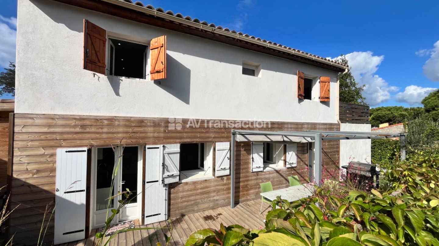 Ancienne Bergerie T4 rénové à PORTICCIO vue mer