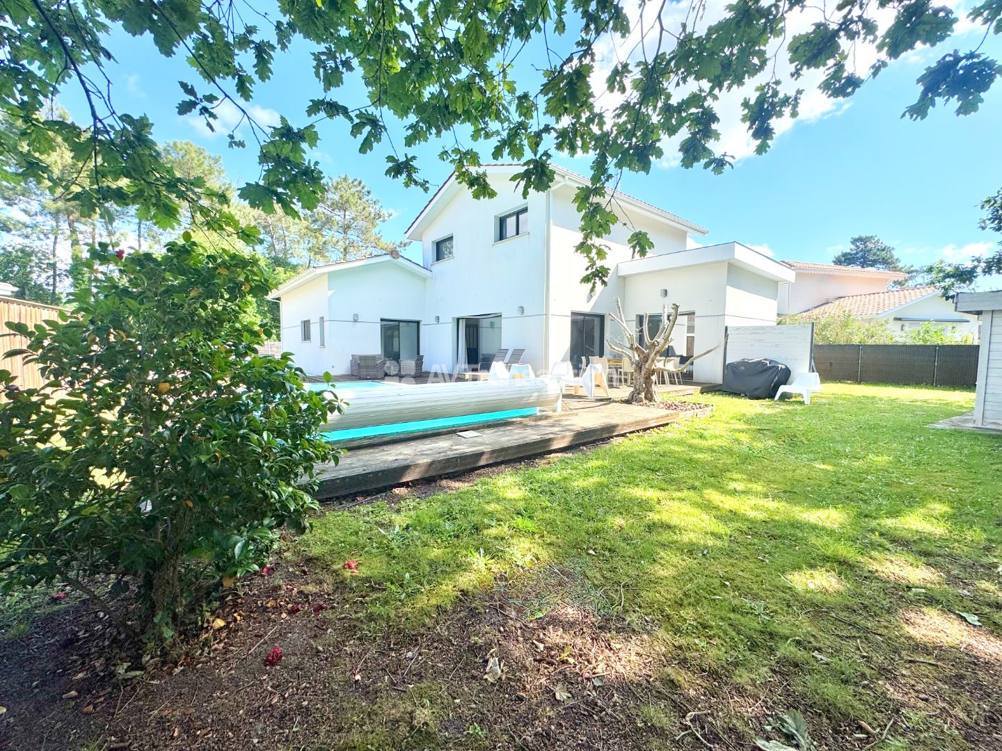 MAISON CONTEMPORAINE FAMILIALE 157m2 + GARAGE + PISCINE