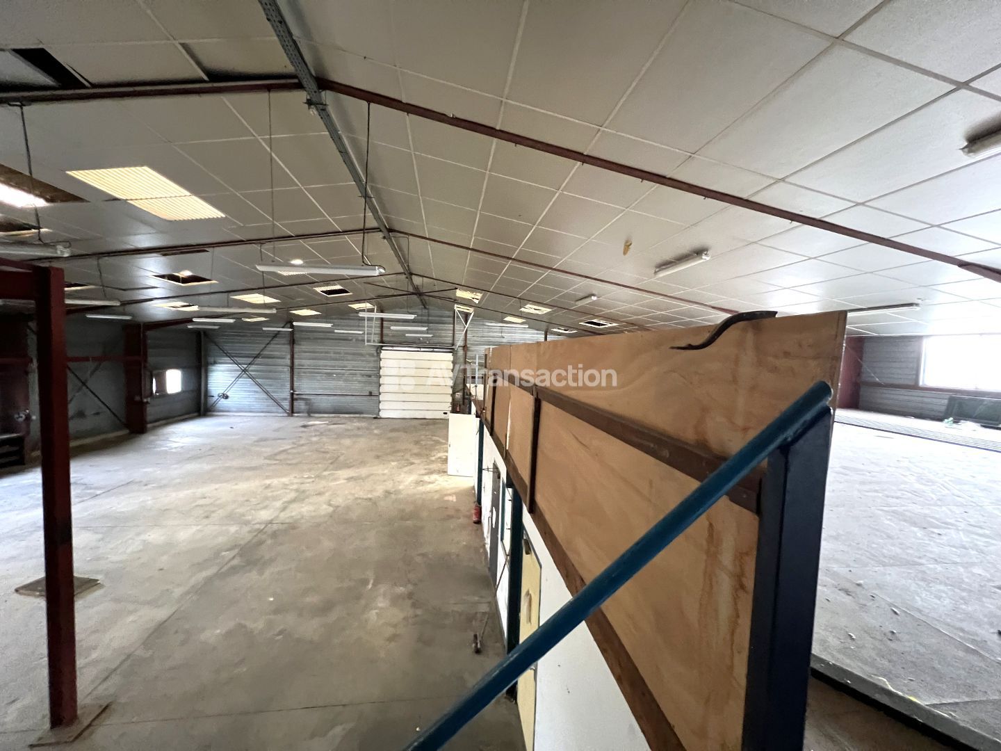 Entrepots et Bureaux à vendre  - 855m2 - Caen (14000)