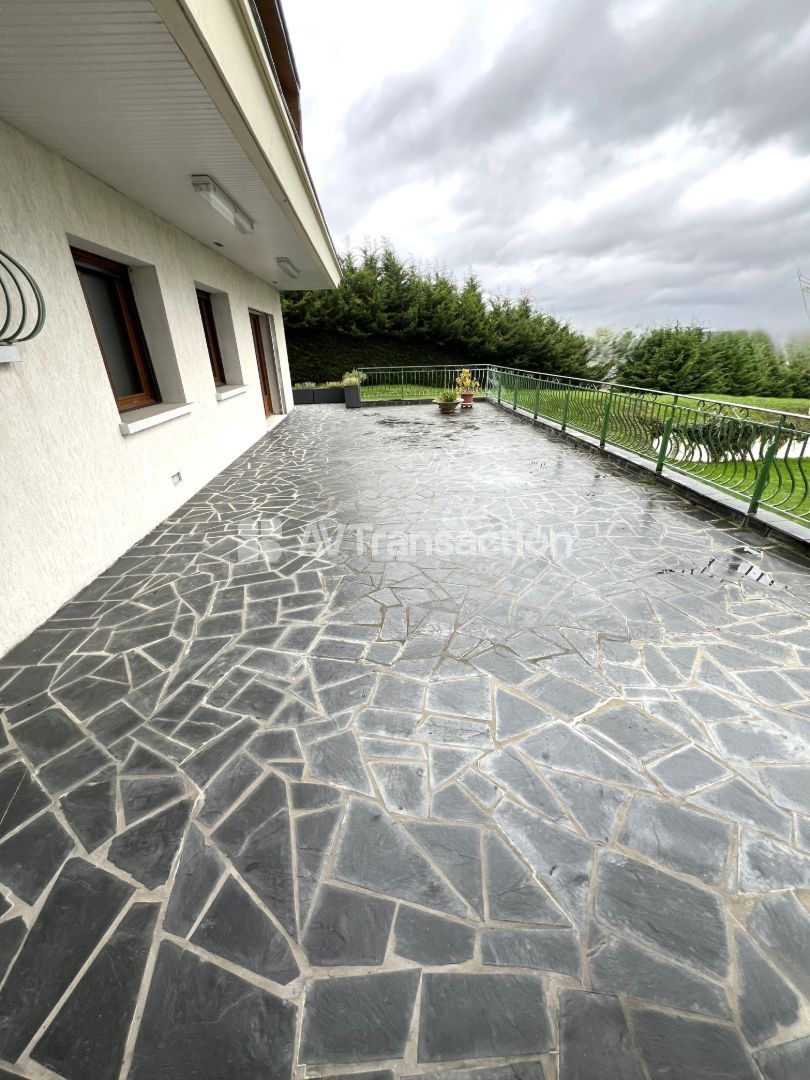 Maison contemporaine à vendre  - 8 pièce(s) - 218m2 - Gaillon (27600)