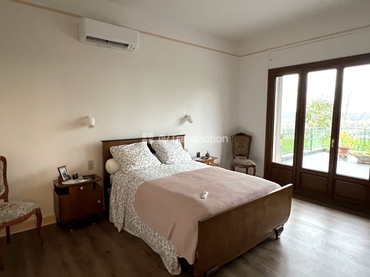 Maison contemporaine à vendre  - 8 pièce(s) - 218m2 - Gaillon (27600)