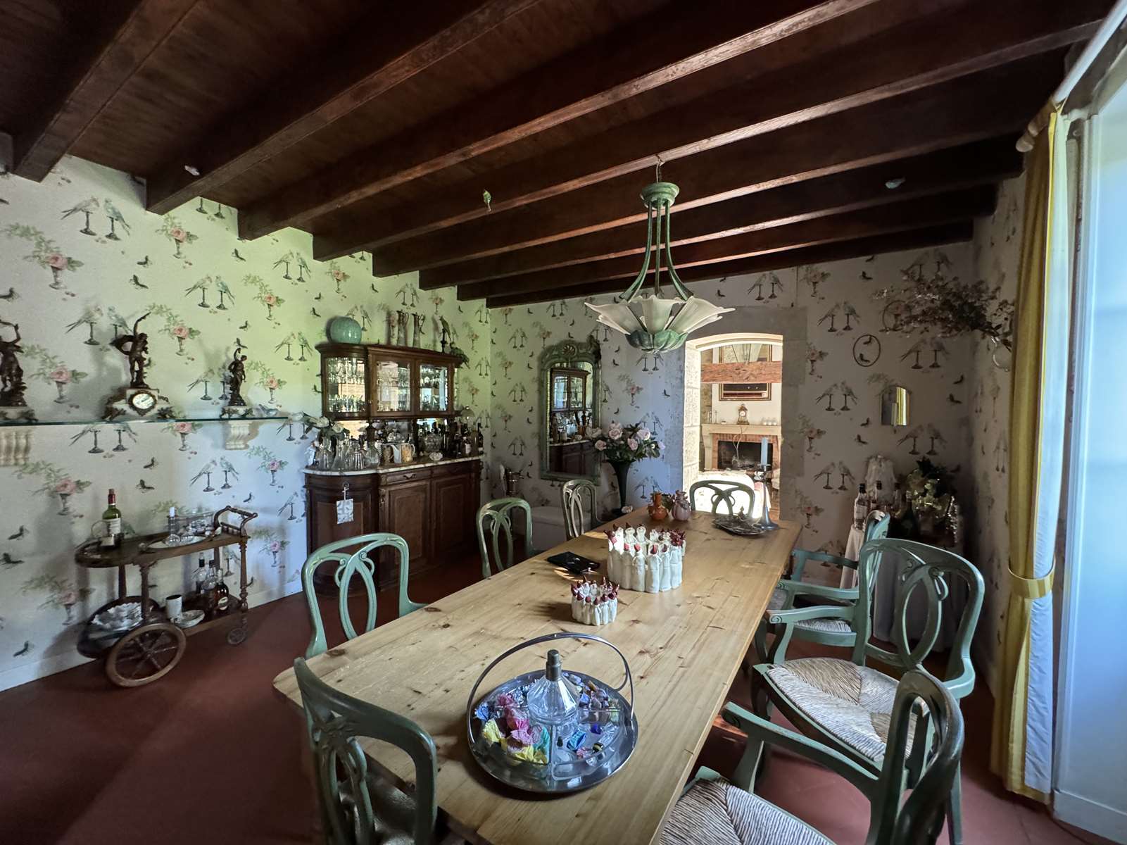 Maison à vendre  - 7 pièce(s) - 225m2 - Le Châtelet (18170)