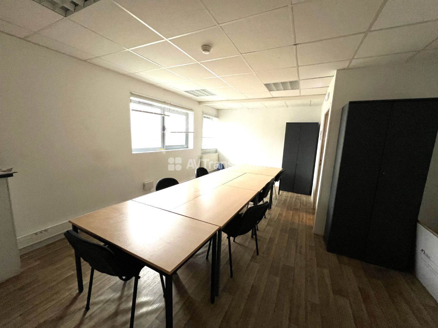 Immeuble de bureaux à vendre  - 12 pièce(s) - 378m2 - Évreux (27000)