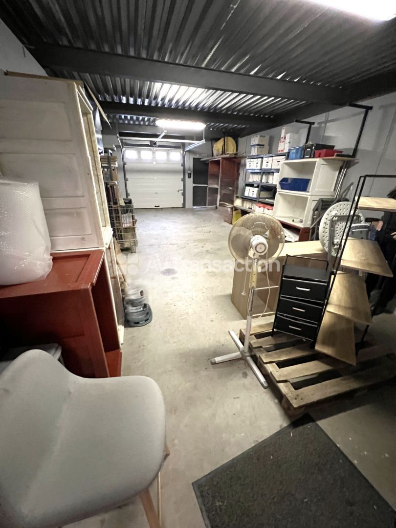 Immeuble de bureaux à vendre  - 12 pièce(s) - 378m2 - Évreux (27000)