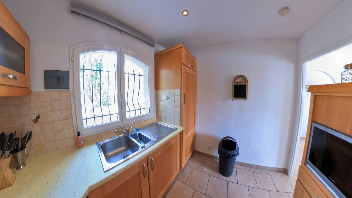 Villa Méditerranéenne Exclusive (100 m²) avec vue panoramique.