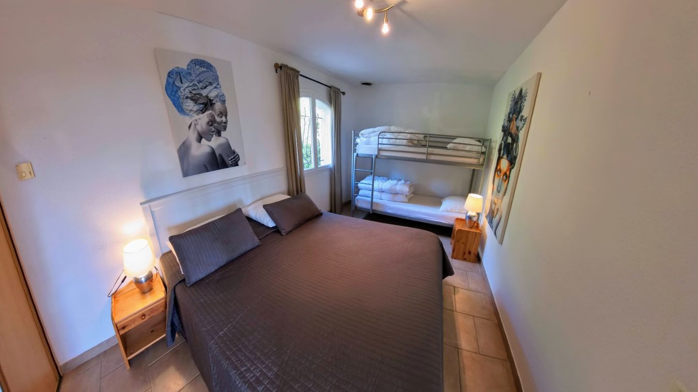 Villa à vendre  - 5 pièce(s) - 100m2 - Oupia (34210)