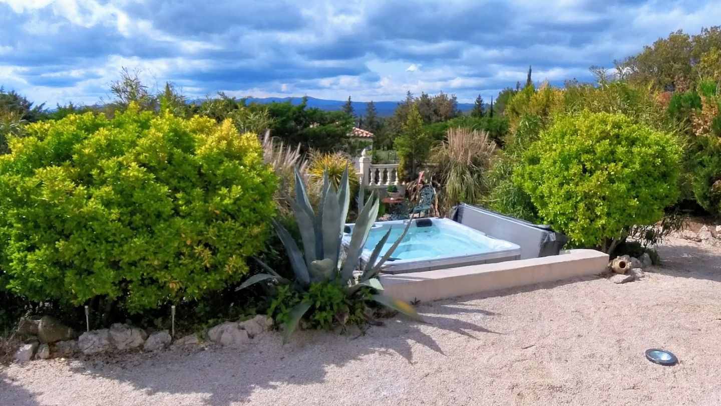 Villa à vendre  - 5 pièce(s) - 100m2 - Oupia (34210)