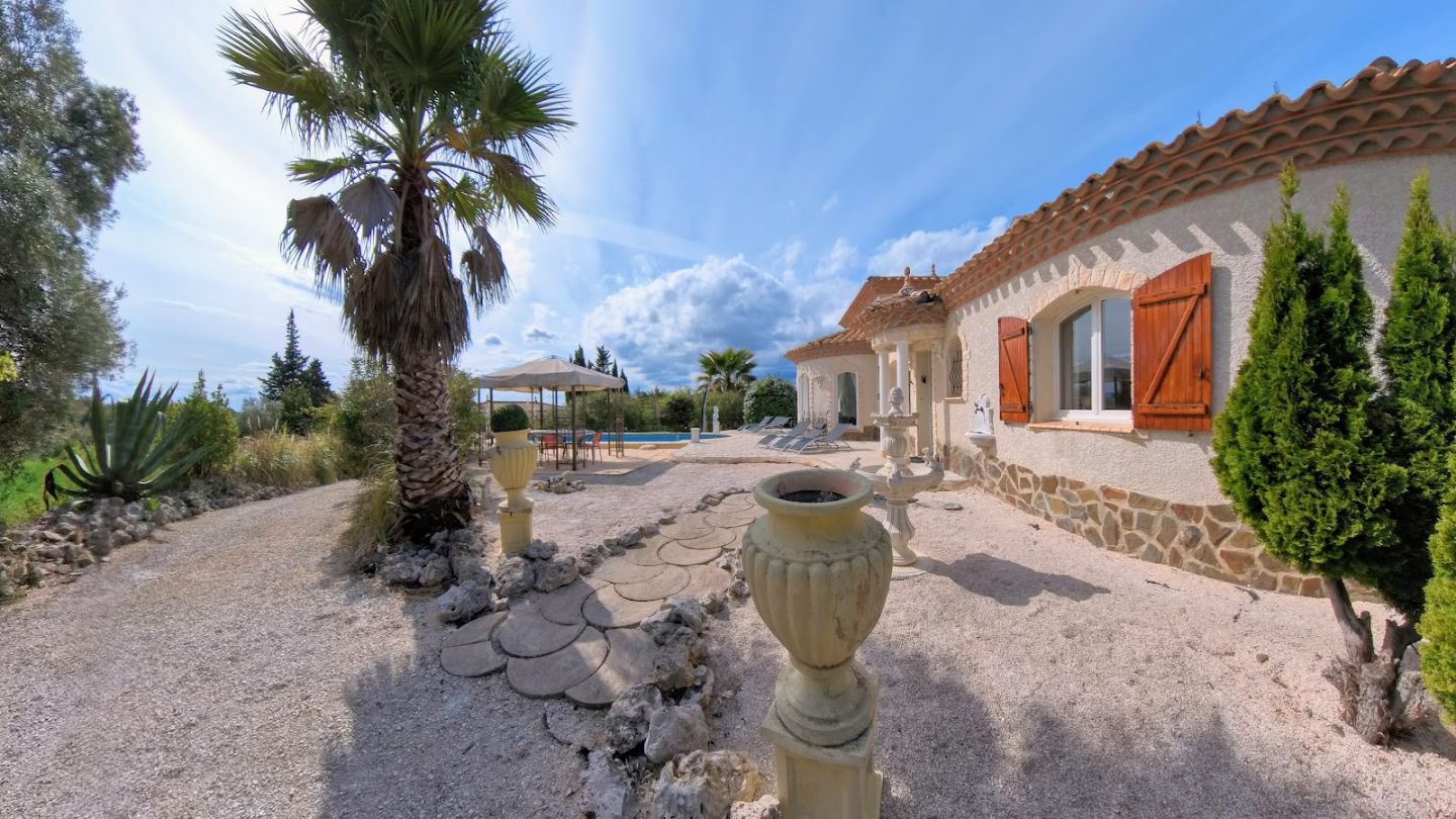 Villa à vendre  - 5 pièce(s) - 100m2 - Oupia (34210)