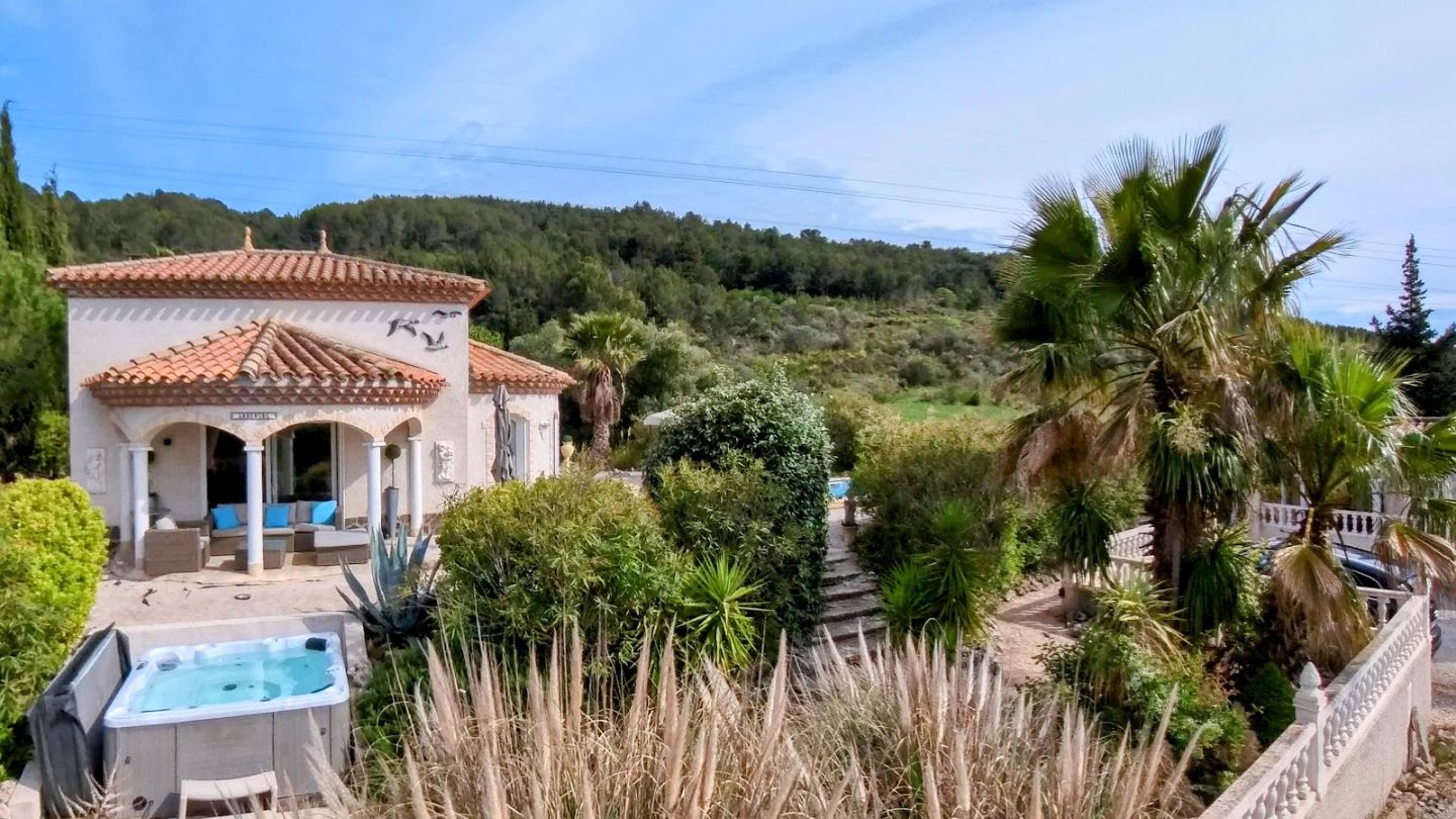 Villa à vendre  - 5 pièce(s) - 100m2 - Oupia (34210)