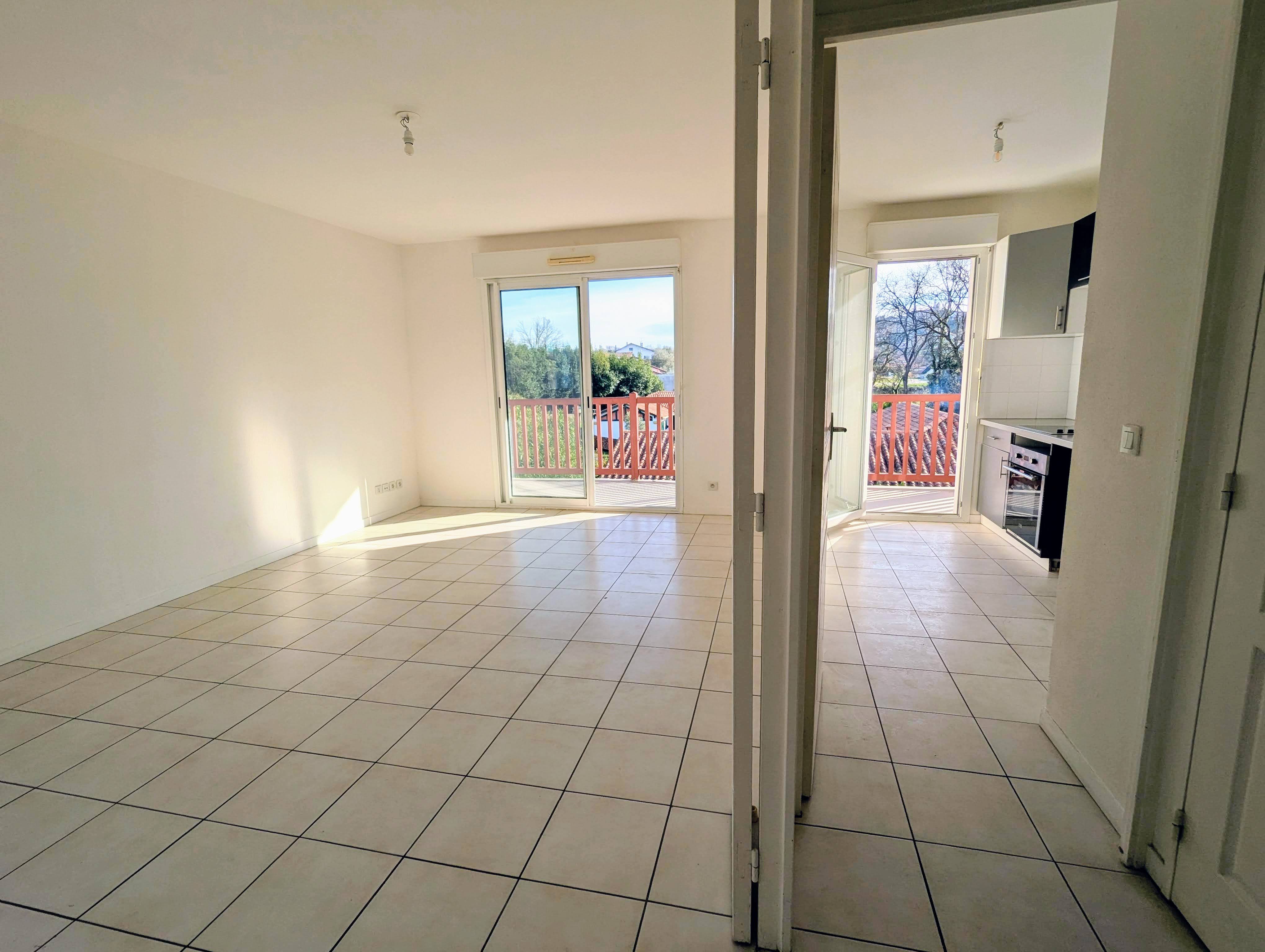 Appartement à vendre  - 2 pièce(s) - 45.19m2 - Mouguerre (64990)