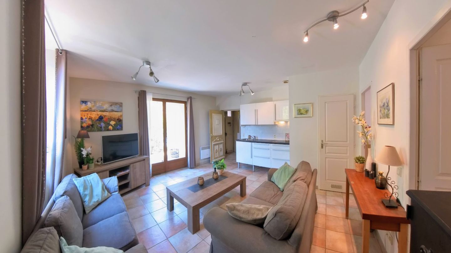 Maison de caractère à vendre  - 14 pièce(s) - 253m2 - Beaufort (34210)