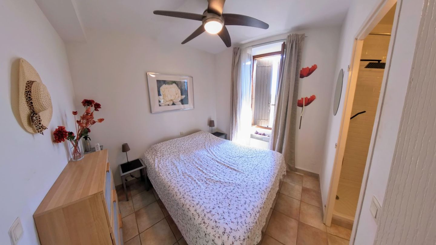 Maison de caractère à vendre  - 14 pièce(s) - 253m2 - Beaufort (34210)