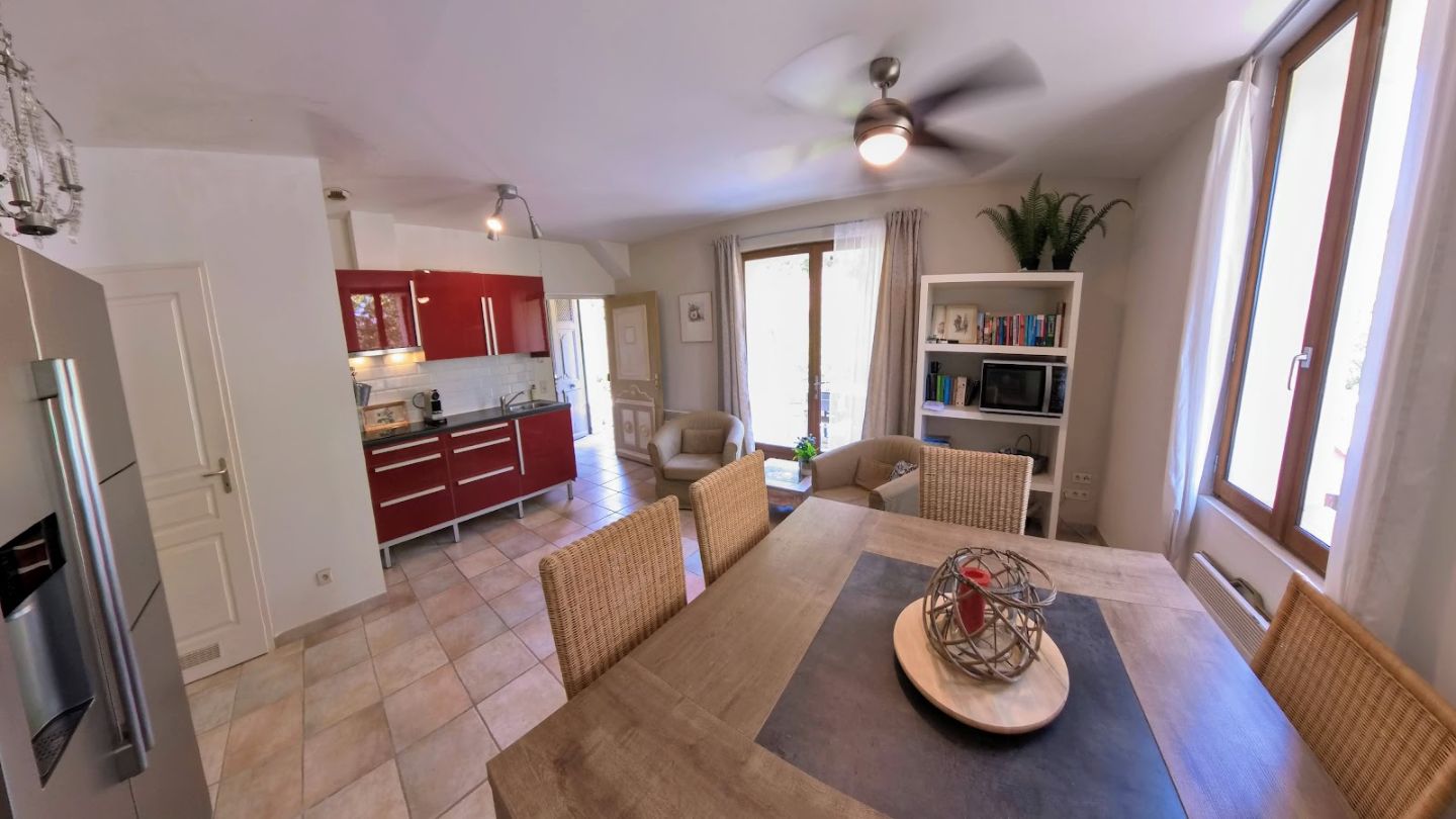 Maison de caractère à vendre  - 14 pièce(s) - 253m2 - Beaufort (34210)