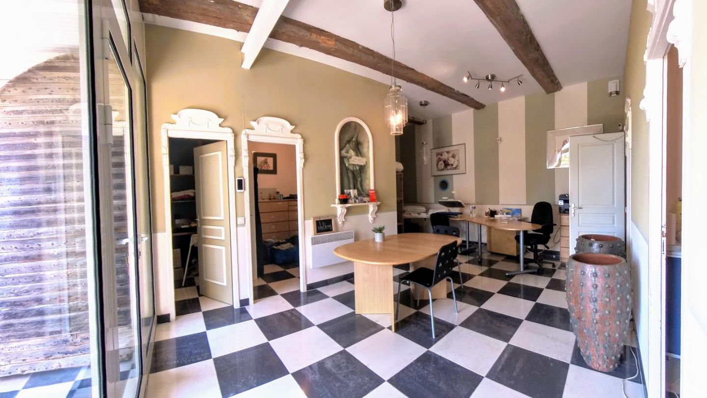 Maison de caractère à vendre  - 14 pièce(s) - 253m2 - Beaufort (34210)