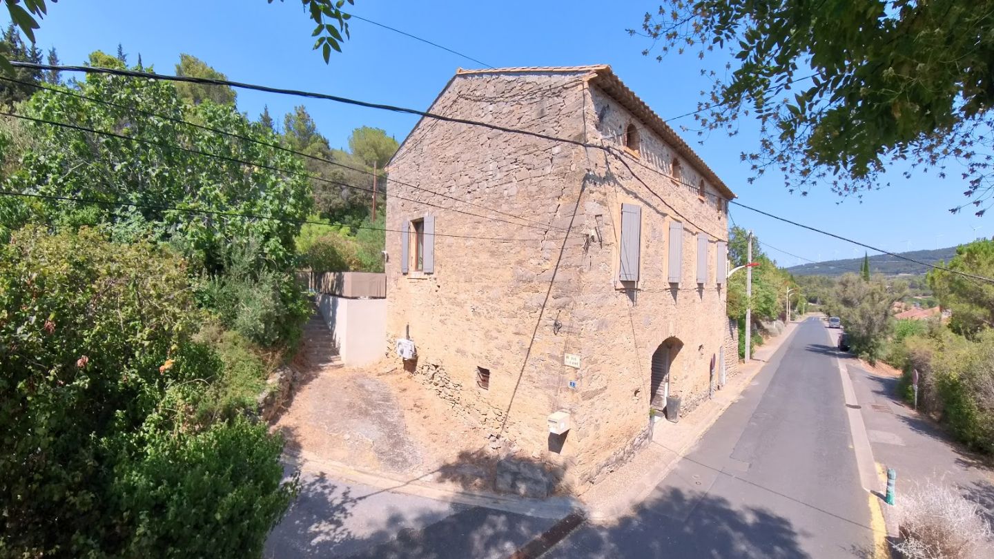 Maison de caractère à vendre  - 14 pièce(s) - 253m2 - Beaufort (34210)