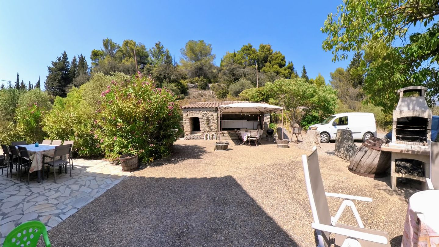 Maison de caractère à vendre  - 14 pièce(s) - 253m2 - Beaufort (34210)