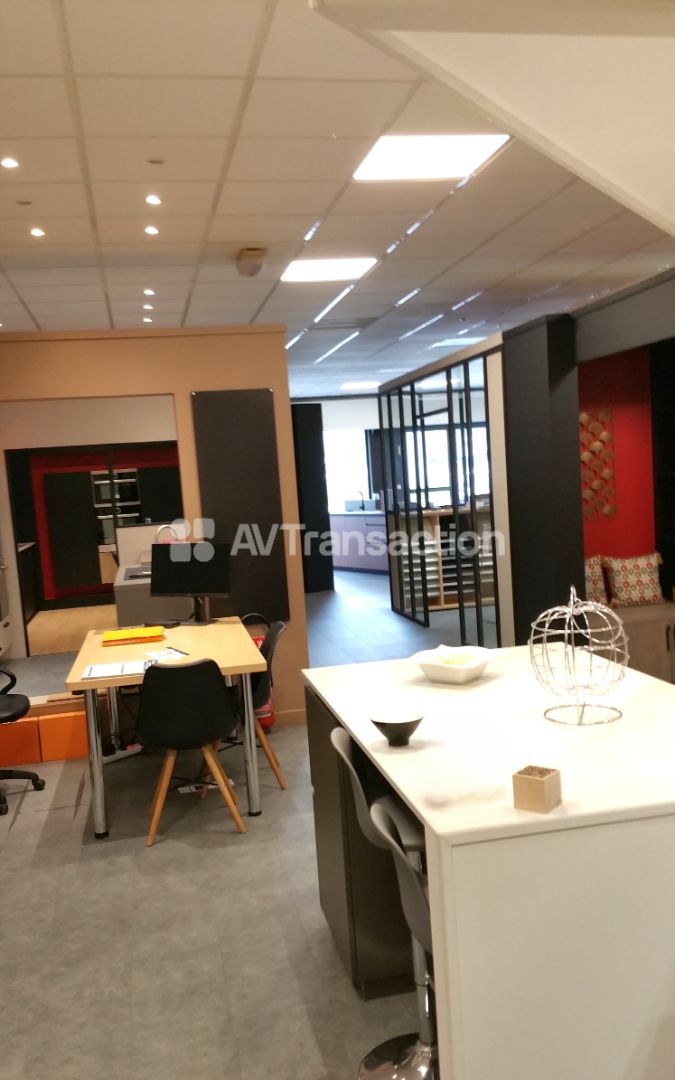 Local commercial à vendre  - 5 pièce(s) - 492m2 - Evreux (27000)