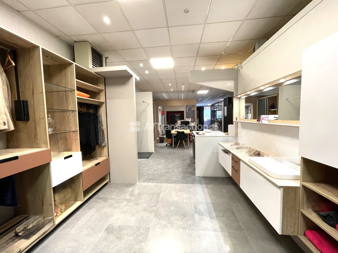 Local commercial à vendre  - 5 pièce(s) - 492m2 - Evreux (27000)