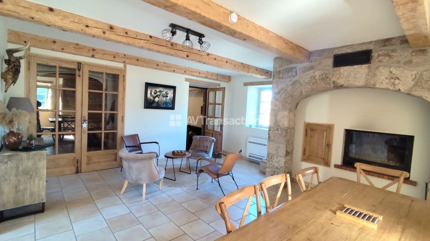 Maison en pierre à vendre  - 6 pièce(s) - 137m2 - Jaujac (07380)