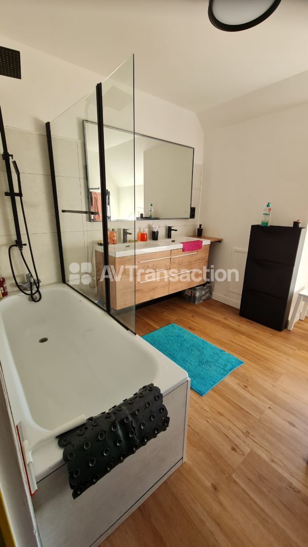 Maison à vendre  - 9 pièce(s) - 192m2 - Isneauville (76230)