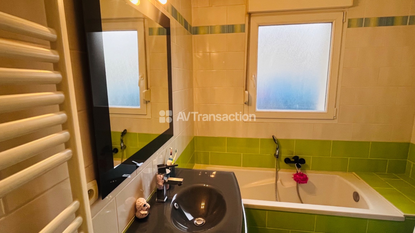 >Appartement en rez-de-jardin à vendre  - 3 pièce(s) - 84m2 - Clouange (57185)