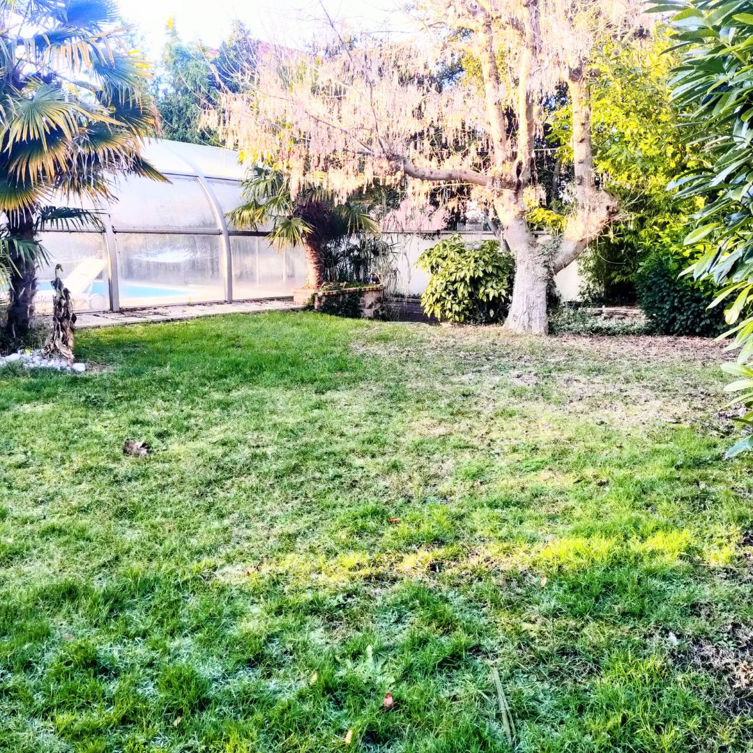 Maison à vendre  - 12 pièce(s) - 329m2 - Argenteuil (95100)