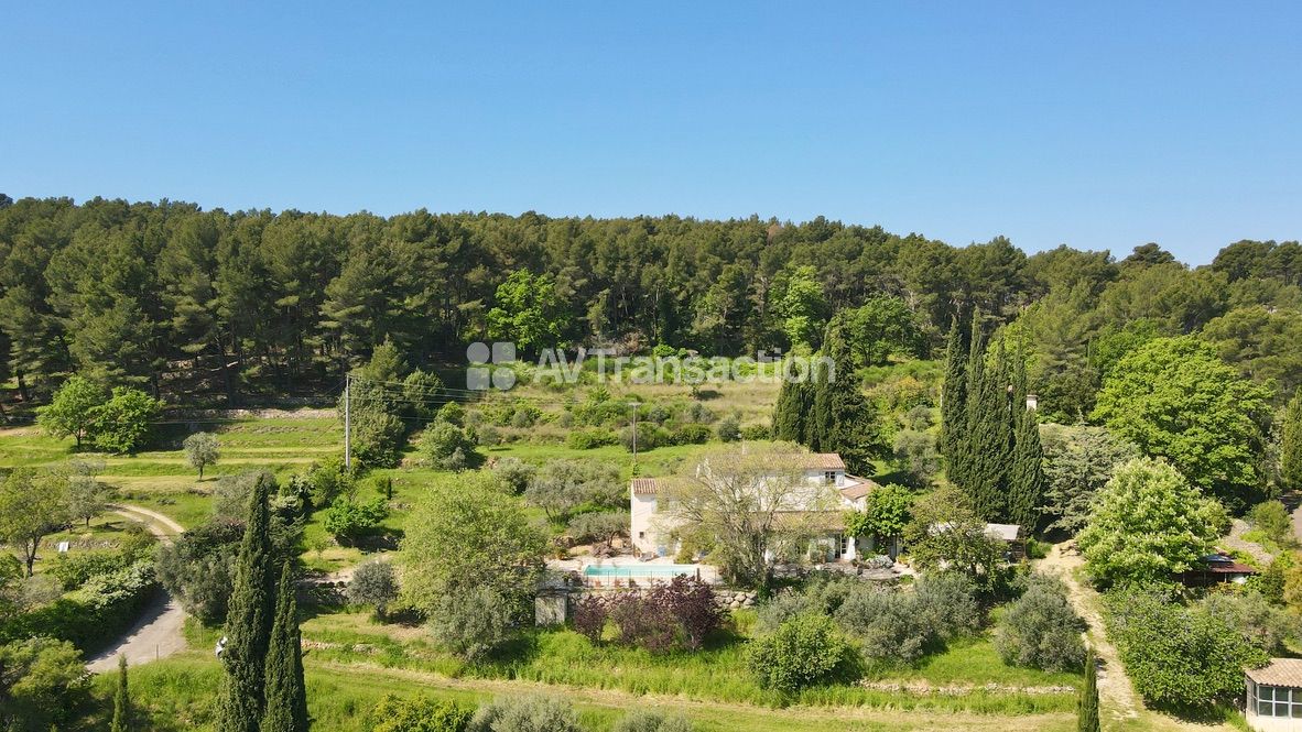 Exclusivité, ancienne bastide à Flayosc, Provence Vert