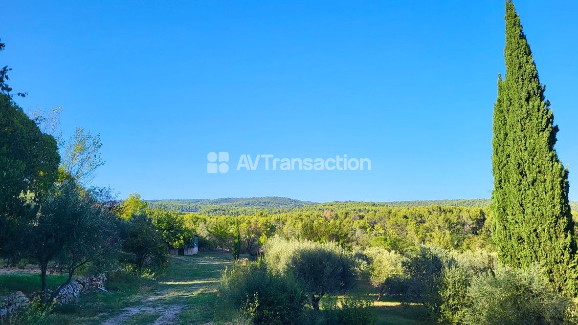 Maison à vendre  - 7 pièce(s) - 40000m2 - Flayosc (83780)