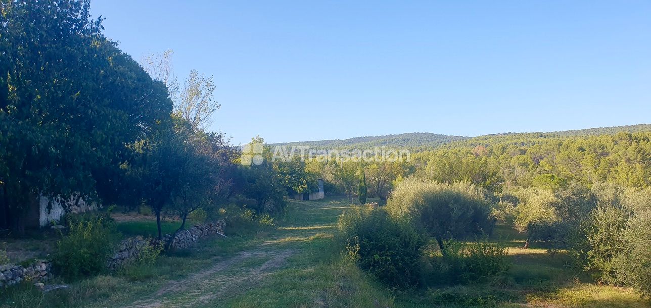 Maison à vendre  - 7 pièce(s) - 40000m2 - Flayosc (83780)