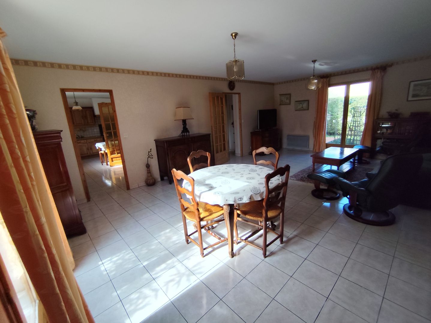 Maison à vendre  - 5 pièce(s) - 125m2 - Arès (33740)
