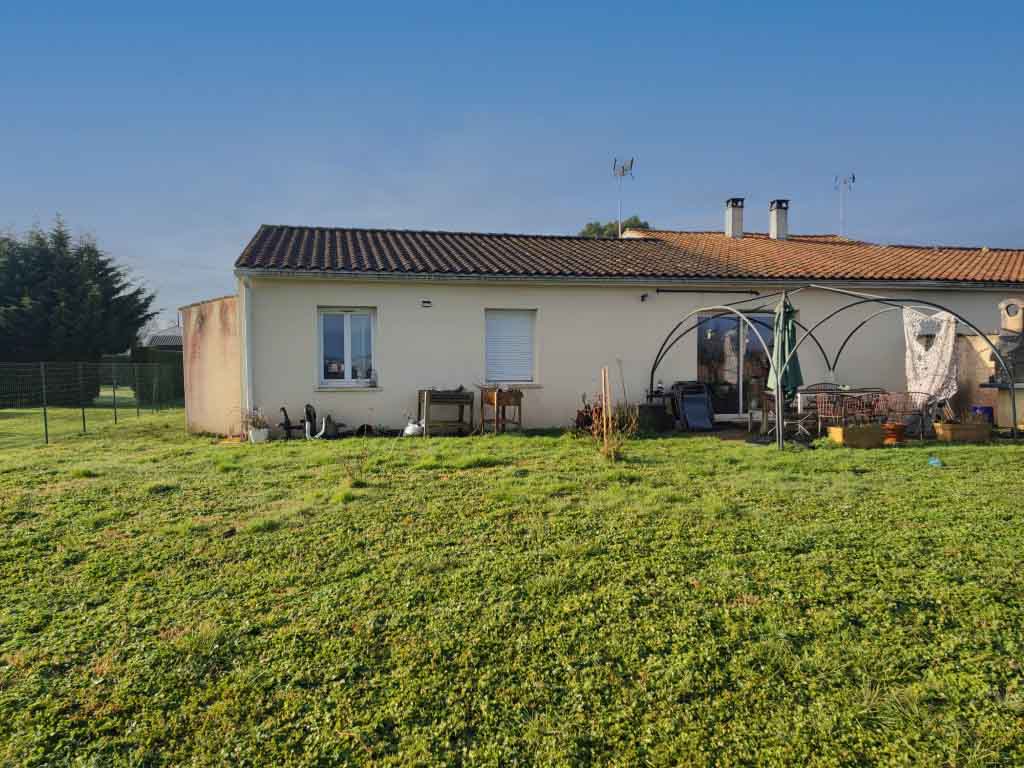 Maison à vendre  - 5 pièce(s) - 108.5m2 - Gemozac (17260)