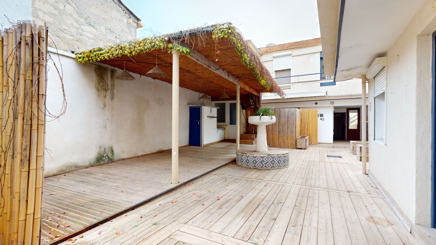 Immeuble commercial à vendre  - 350m2 - Le Grau-du-roi (30240)