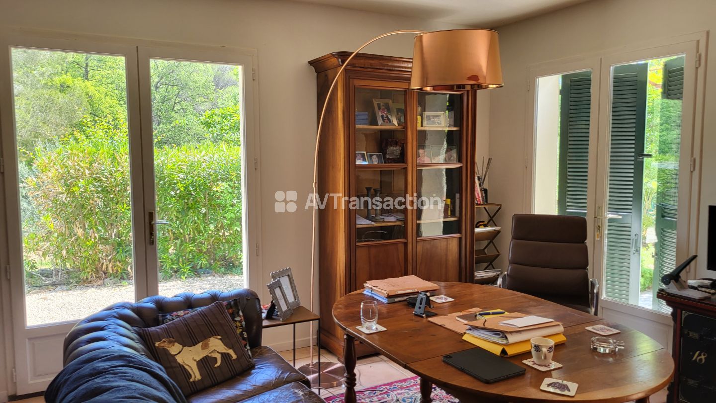 Maison à vendre  - 9 pièce(s) - 315m2 - Flayosquet (83300)