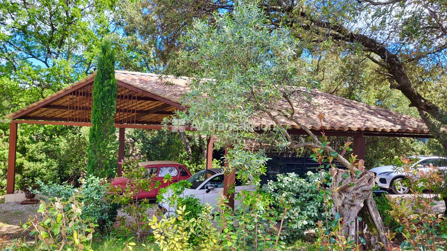 Maison à vendre  - 9 pièce(s) - 315m2 - Flayosquet (83300)